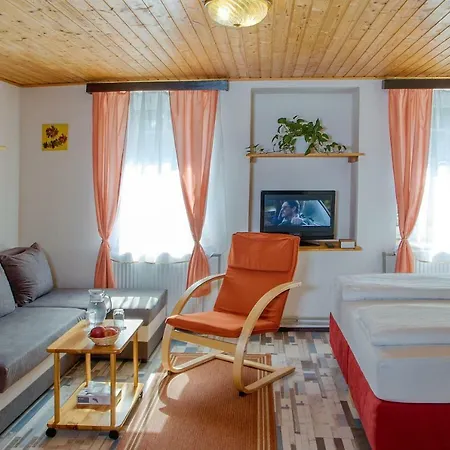 Rodinny Kaiser 3* Desná